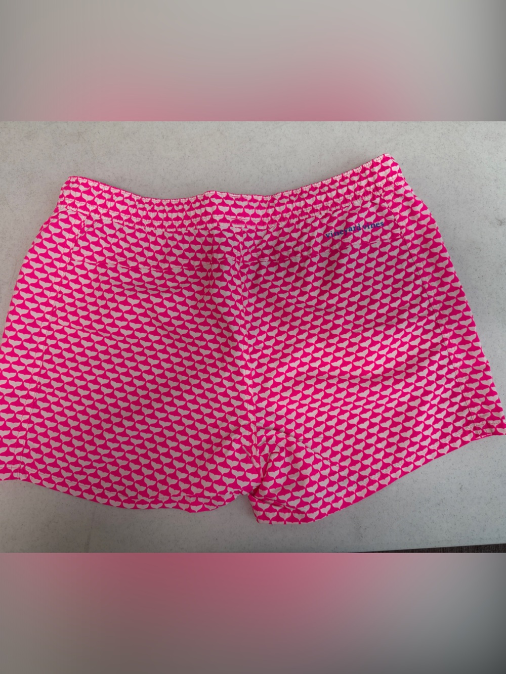 Vineyard Vines Pink Whale-Print Women’s Shorts - Picture 2 of 8